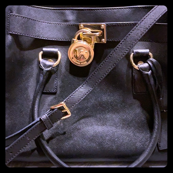 Black bag - Picture 1 of 2